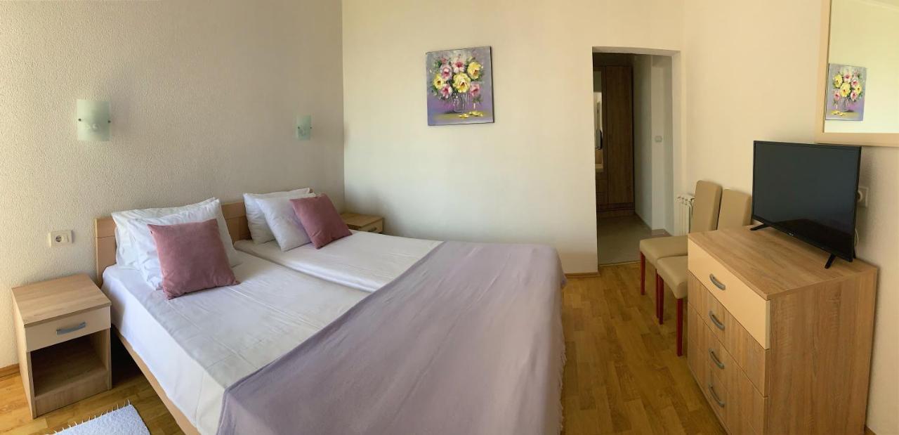 Apartments Hollaj Ulcinj Ngoại thất bức ảnh