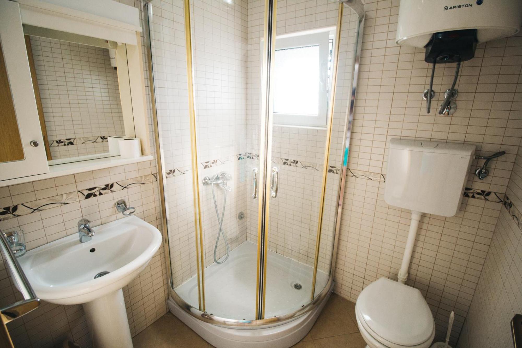 Apartments Hollaj Ulcinj Ngoại thất bức ảnh