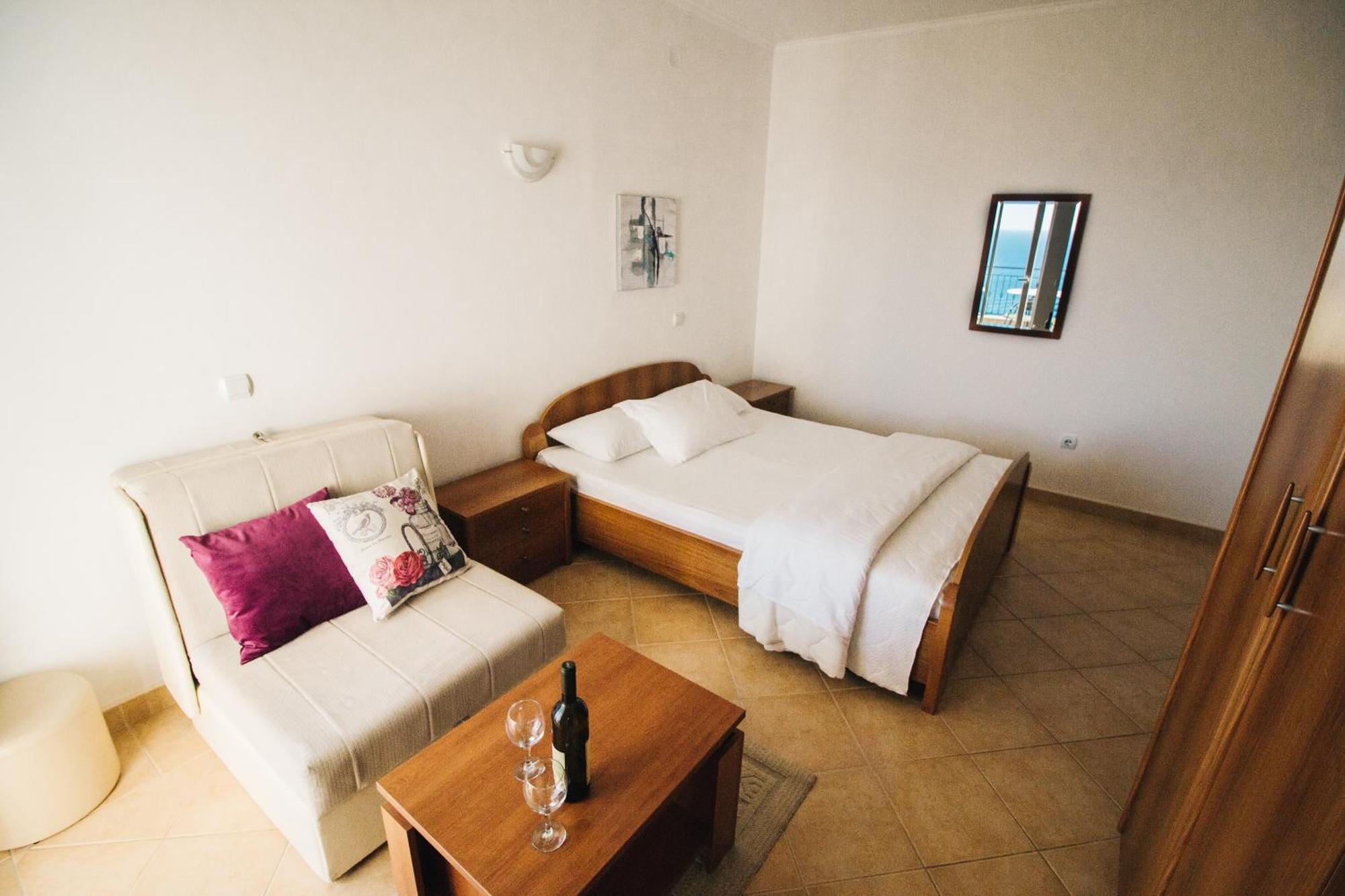 Apartments Hollaj Ulcinj Ngoại thất bức ảnh