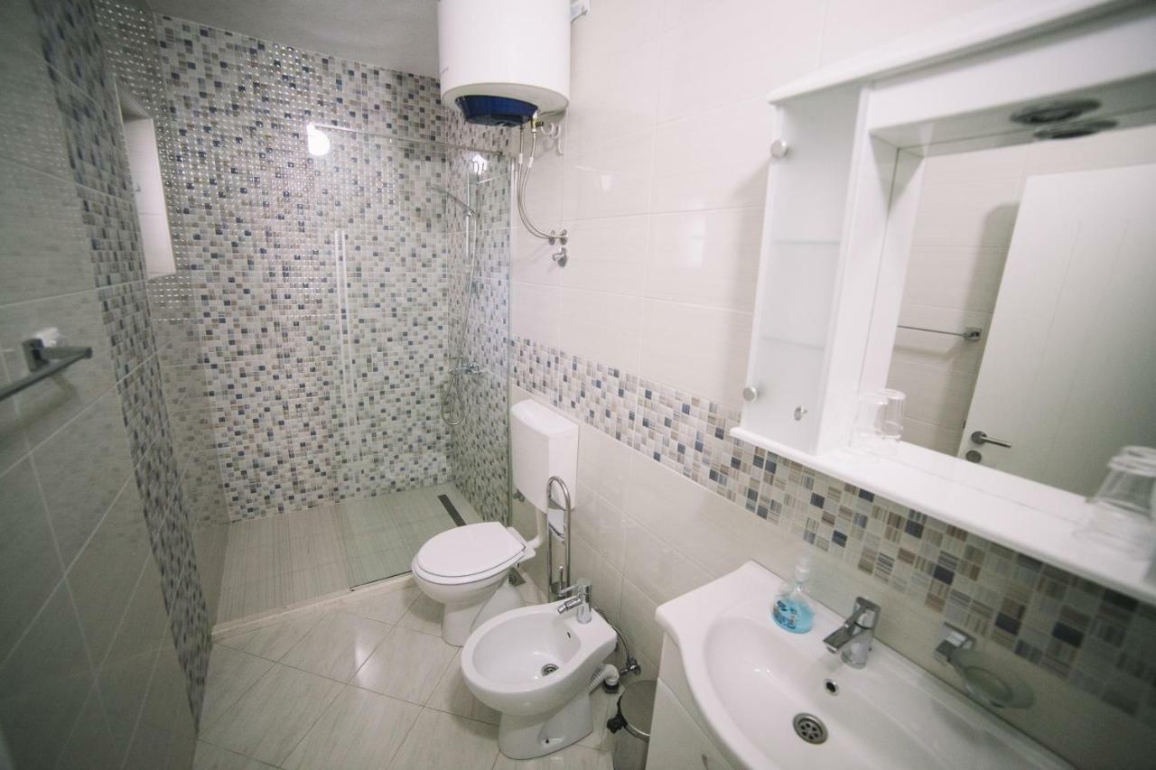 Apartments Hollaj Ulcinj Ngoại thất bức ảnh